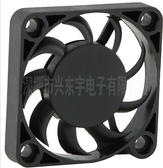 ◆安防設備散熱風扇◆我的特（tè）點，一覽眾山小！‏