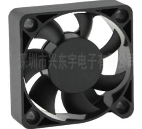 帶（dài）你熟悉舞台燈光散熱風扇的散熱（rè）方式